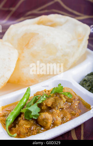 Spicy chole bhature, inde concept dish Banque D'Images