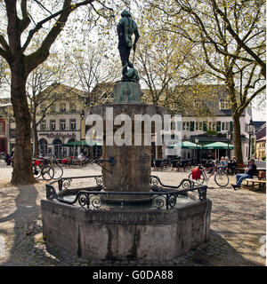 Fontaine sur le marché du beurre, Kempen, Allemagne Banque D'Images