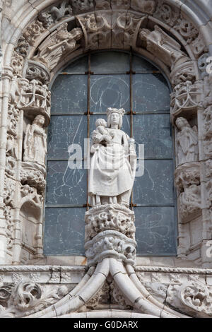 Le Portugal, ville de Lisbonne, ses détails architecturaux de l'église du monastère des Hiéronymites de Santa Maria de Belem exterior Banque D'Images