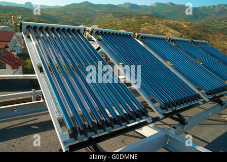 Système de chauffage solaire de l'eau vide Banque D'Images