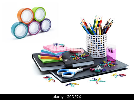 L'école et les fournitures de bureau isolated on white Banque D'Images