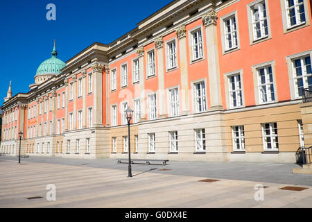 Le Palais de la ville reconstruite à Potsdam avec le fleuve le Ni Banque D'Images