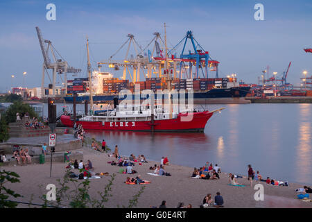 L'Elbe et le port de Hambourg Banque D'Images