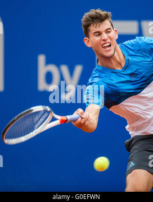 Munich, Allemagne. 1er mai 2016. L'Autrichien Dominic Thiem en action contre l'Allemagne de commentaires (pas sur la photo) lors de la finale du tournoi de tennis de l'ATP à Munich, Allemagne, 01 mai 2016. Photo : MARC MUELLER/dpa/Alamy Live News Banque D'Images