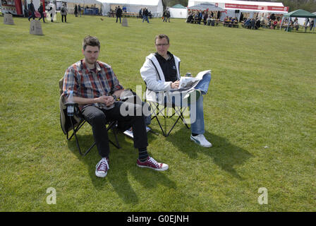 Copenhague, Danemark. 1er mai 2016. Mme Lizette Risgaard Danemark nouveau Preisent danois de LO du travail sur le 1er mai pour celetation.tour de la fête du travail dans Faelledparek à Copenhague, elle greeys chacun de différentes partie de la société et de la profession et des partis politiques, il est le nouveau fer à repasser la terre et nature aujourd'hui la personnalité le dimanche à Copenhague au Danemark. Crédit : François-Joseph Doyen / Deanpictures/Alamy Live News Banque D'Images