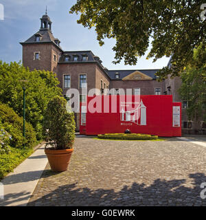 Château Neersen, cour avec scène du festival Banque D'Images