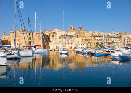 L'avis de Senglea sur la péninsule l'arsenal creek. Malte Banque D'Images