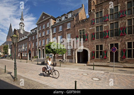 Cycliste de la vieille ville de Duisburg, Allemagne Banque D'Images