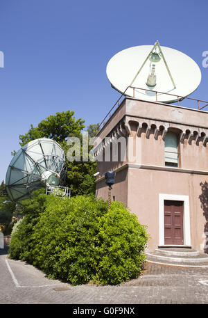 Bâtiment à Radio Vatican les jardins du Vatican sur S Banque D'Images