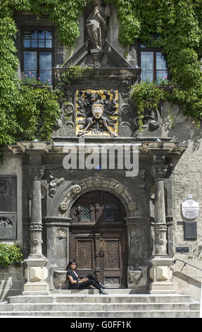 Entrée de ville à Quedlinburg, Saxe-Anhalt, Allemagne avec l'Asiatique Banque D'Images