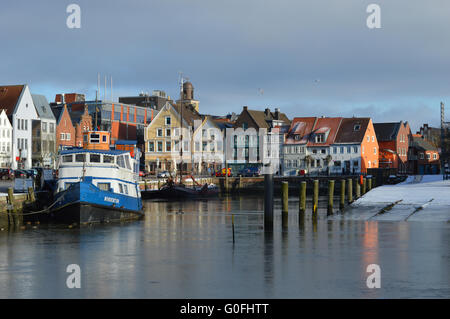 Port de pêche de la ville d'Husum le long de la mer du Nord, Allemagne Banque D'Images