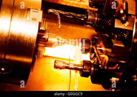 Fraiseuse industrielle machine de forage et au travail Banque D'Images