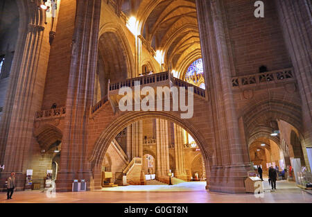 L'intérieur de la cathédrale anglicane de Liverpool montrant la nef pont. Construit dans le style néo-gothique, achevée en 1978 Banque D'Images