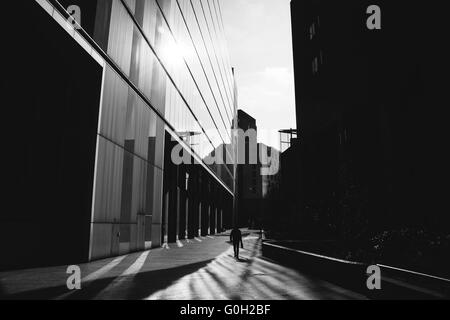 Londres, Royaume-Uni 13 mars 2016 rue Côté Lodon au soleil Crédit : Michael Stevens / Alamy news Banque D'Images