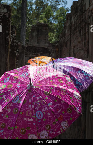 Parasols, Prasat Bayon, Angkor, Siem Reap, Cambodge Banque D'Images