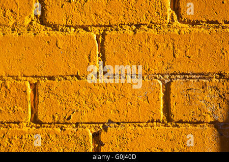 Mur peint en jaune Banque D'Images