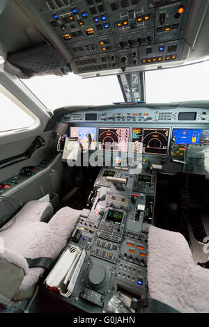 Vue de l'Intérieur poste de pilotage des avions Avion Banque D'Images