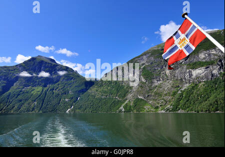 Vue depuis mailboat, paquet de bateau, Geirangerfjord, Geiranger, Norvège Banque D'Images