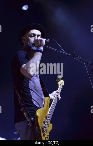 La Pologne. 30 avril, 2016. "Lady Pank' - groupe rock formé en 1981 par John Borysewicz Mogielnickiego et Andrew. Un des groupes les plus populaires dans l'histoire de la musique rock polonais. Credit : Marcin Libera/Alamy Live News Banque D'Images