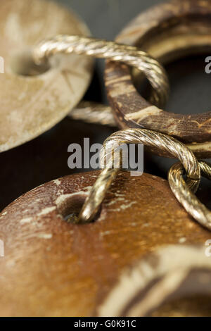 Rayé et terni vieux bijoux argent Banque D'Images