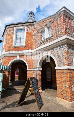 La petite maison du marché conçu par Robert Adam Place de l'Église High Wycombe Buckinghamshire UK Banque D'Images