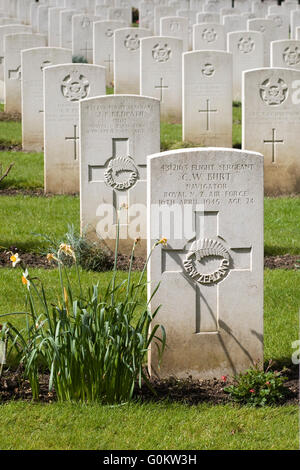 Tombes de guerre de la Première Guerre mondiale et la seconde guerre mondiale a également le Commonwealth War Graves Banque D'Images