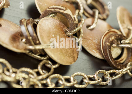 Rayé et terni vieux bijoux argent Banque D'Images