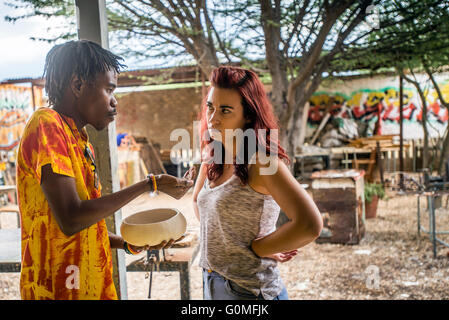 Les étudiants de l'département des arts visuels et de la danse à l'Université de Namibie studio. Windhoek, Namibie Banque D'Images