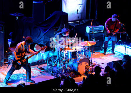 Barcelone - Dec 13 : Berri Txarrak (groupe de heavy metal alternatif) performance live à Apolo. Banque D'Images