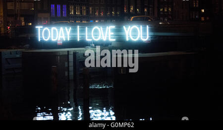 L'installation d'art lumière Amsterdam Festival 'aujourd'hui, je t'aime' Banque D'Images