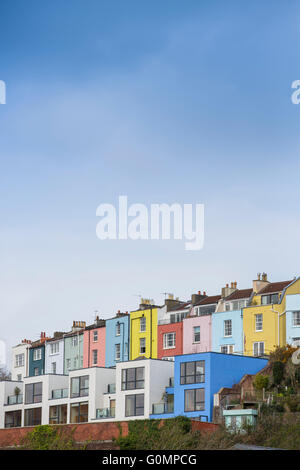 Une rangée de maisons mitoyennes à Bristol, Angleterre du Sud-Ouest, Royaume-Uni. Banque D'Images