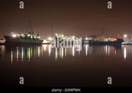 Vue de nuit du port de Malaga, Espagne Banque D'Images