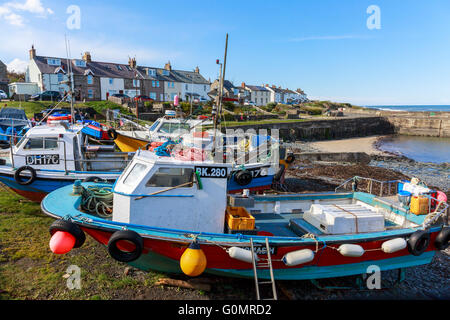 Bateaux de pêche au port de Craster, Northumberland, England, UK Banque D'Images