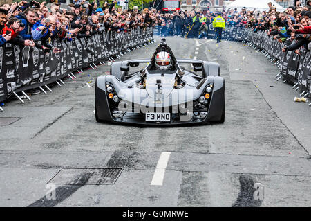 DUBLIN, IRLANDE. 01 mai 2016 - UN Mono, société basée à Liverpool (BAC Briggs Compagnie Automobile), entraînée par Oliver Webb au début de la course de 2016 à Bucarest Banque D'Images