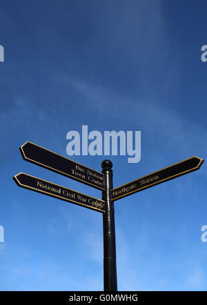 Panneau donnant des directives pour la nouvelle national civil war center situé à Newark On Trent Nottinghamshire Banque D'Images