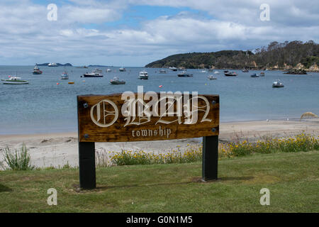 La Nouvelle Zélande, l'île Stewart aka Rakiura, la troisième plus grande île du pays. Oban, Halfmoon Bay. Vue front de mer. Banque D'Images