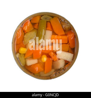 Vue de dessus d'un ouvert peut de légumes mixtes isolé sur un fond blanc. Banque D'Images