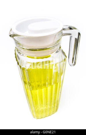 Carafe en verre de limonade isolated on white Banque D'Images