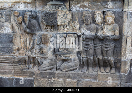 Reliefs en pierre ancienne temple de Borobudur Banque D'Images