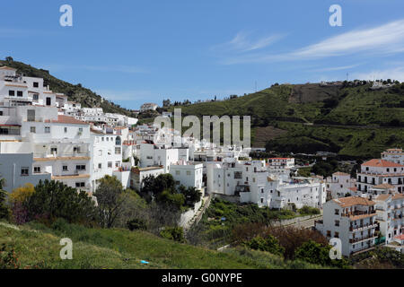 Le village de Cómpeta, Andalousie, une magnifique village blanc dans le sud de l'Espagne. Banque D'Images