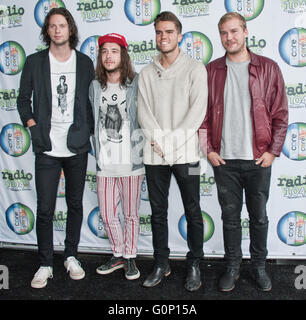 Philadelphia, PA, USA. 1er mai 2016. Groupe de rock indépendant islandais Kaleo posent à Radio 145,5 millions aujourd''s Block Party. Banque D'Images