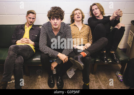 30 avril 2016 - Kieran Shudall, Sam Rourke, Colin Jones et Joe Falconer du groupe indie Liverpool, Circa 'Waves', poser les coulisses du Live At Leeds Festival, 2016 © Myles Wright/ZUMA/Alamy Fil Live News Banque D'Images