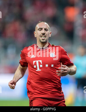 Munich, Allemagne. 3 mai, 2016. Le Bayern Munich Franck Ribery réagit au cours de la demi-finale de la Ligue des Champions match de football FC Bayern Munich vs Atletico Madrid à Munich, Allemagne, le 3 mai 2016. Photo : Thomas Eisenhuth/DPA - PAS DE FIL - SERVICE/dpa/Alamy Live News Banque D'Images