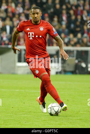 Munich, Allemagne. 3 mai, 2016. Munich's Jerome Boateng en action pendant la demi-finale de la Ligue des Champions match de football FC Bayern Munich vs Atletico Madrid à Munich, Allemagne, le 3 mai 2016. Photo : Angelika Warmuth/dpa/Alamy Live News Banque D'Images