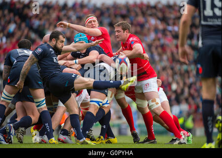 Rencontrez l'armée et de la Marine pour le Trophée Babcock au stade de Twickenham, le 30 avril 2016, le Babcock Services Inter championnat. Banque D'Images