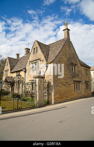 Ancien village 'Lower Slaughter' dans la région des Cotswolds Banque D'Images