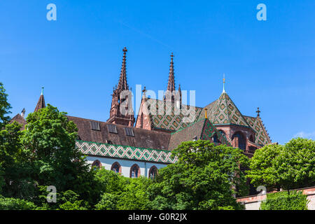 Vue de la cathédrale La cathédrale de Bâle Bâle (Basler Münster) cathédrale de la boad sur le Rhin, Bâle, Suisse Banque D'Images