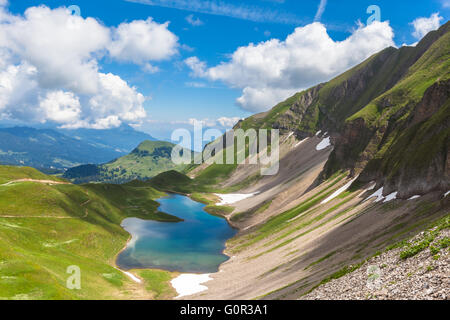 Vue aérienne de l'Eisee (lac) près de Brienzer Rothorn sur l'Oberland bernois, dans la région de Jungfrau de Suisse. Banque D'Images