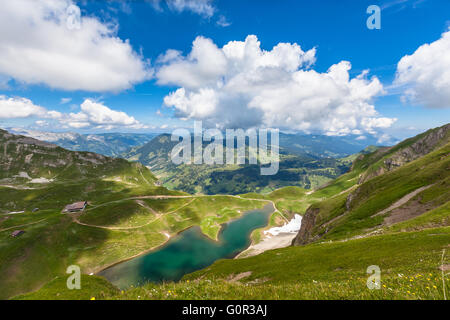 Vue aérienne de l'Eisee (lac) près de Brienzer Rothorn sur l'Oberland bernois, dans la région de Jungfrau de Suisse. Banque D'Images