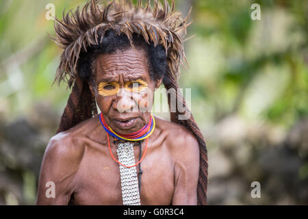 Dani dans Village tribal femme Bailem Ugem, vallée, en Papouasie Occidentale Banque D'Images